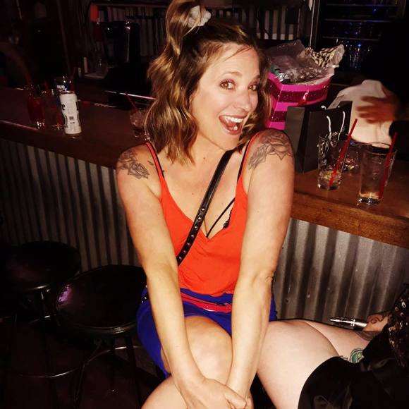 Meet your Posher, Michelle - Picture 1 of 1